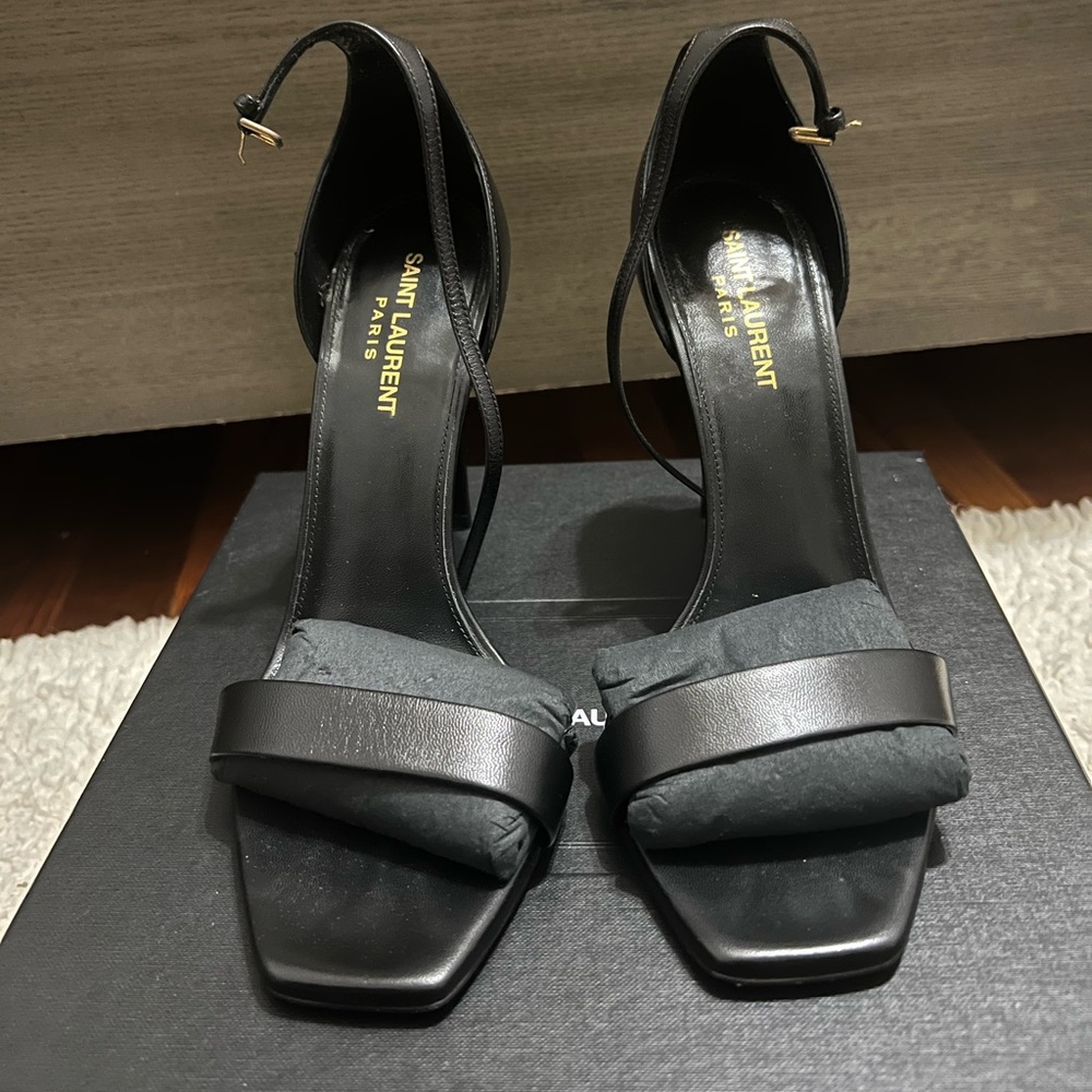 Saint Laurent AMBER SANDALS IN LEATHER